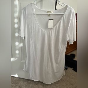 White V neck t shirt